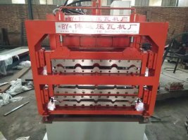 三层压瓦机 仿古琉璃瓦压型设备的工艺革新与应用价值